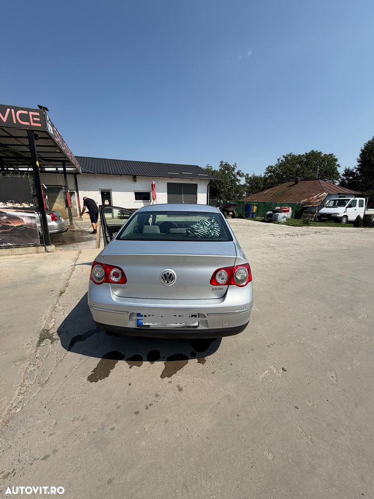 Volkswagen Passat 2.0 FSI Comfortline - 3