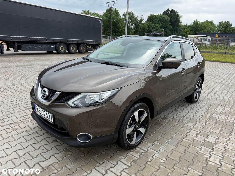 Nissan Qashqai 1.6 dCi Xtronic TEKNA+ - 4