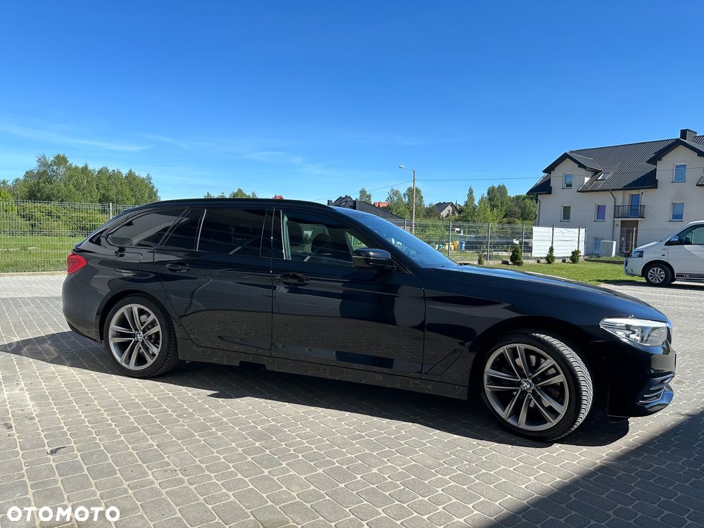 BMW Seria 5 520d Sport Line sport - 4