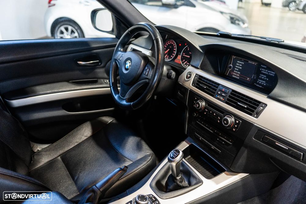 BMW 320 d Navigation - 23