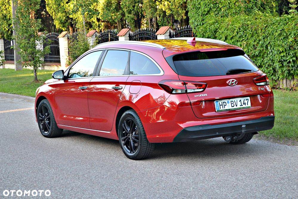 Hyundai i30 blue 1.6 CRDi Premium - 9