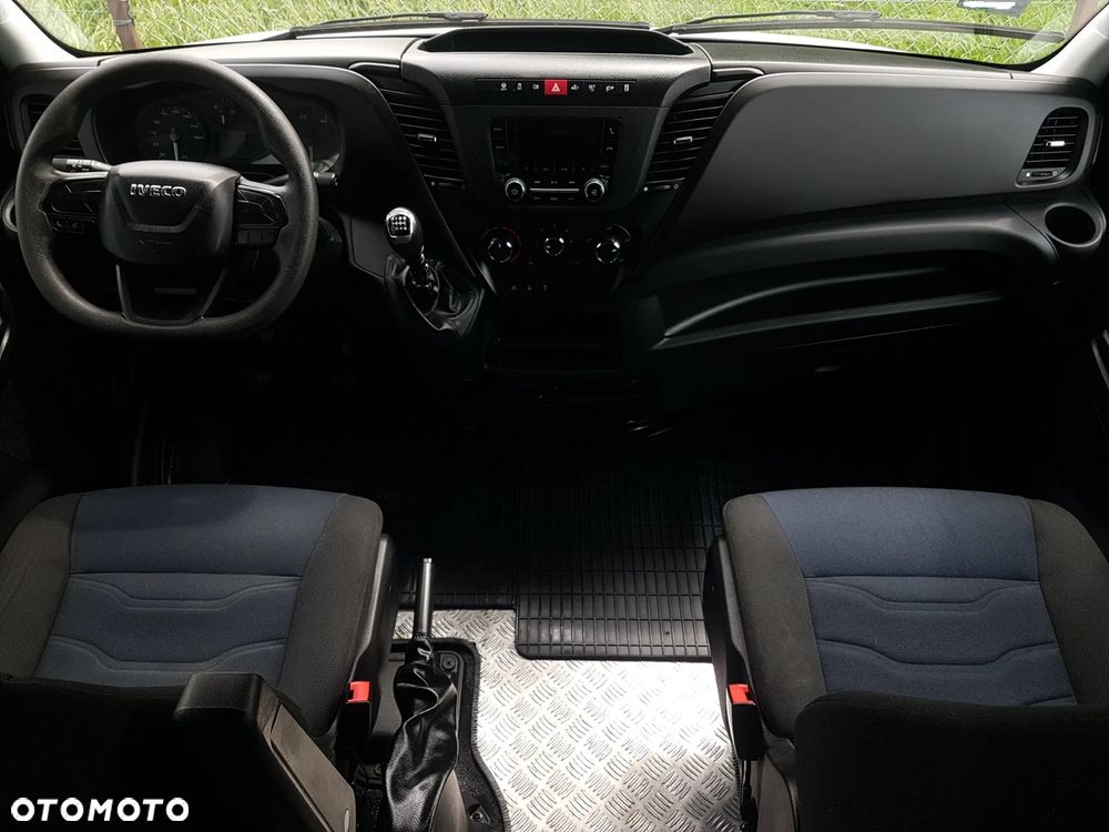 Iveco DAILY KONTENER NISKOPODŁOGOWY 4,43x2,23x2,42 SKLEP FOODTRUCK BAR KLIMA KONIOWÓZ KAMPER - 21