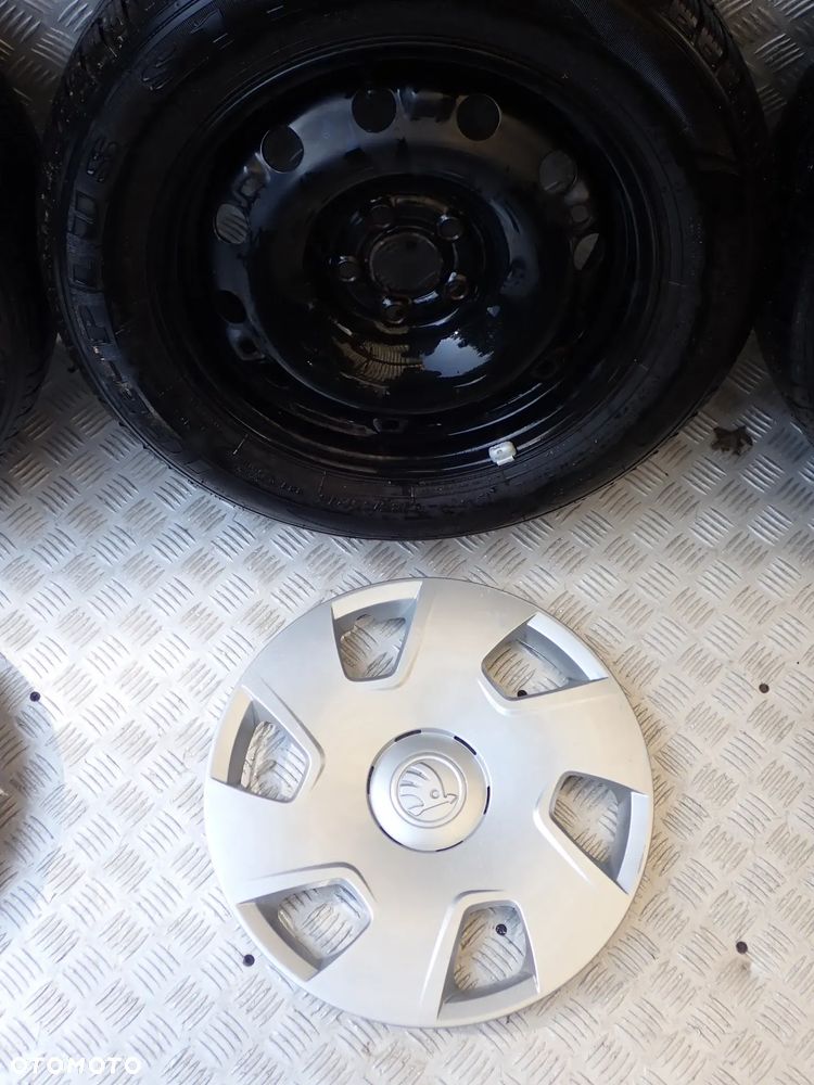 KOŁA FELGI STALOWE SKODA Z KOŁPAKAMI 6JX15  ET 38  5X100  6R0601027R/AE  Z OPONAMI  ZIMA TRISTAR  185/65/15 - 6