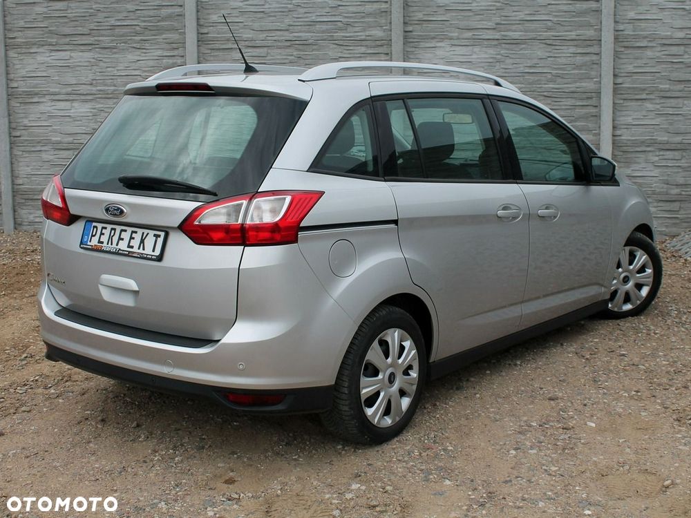 Ford Grand C-MAX - 26
