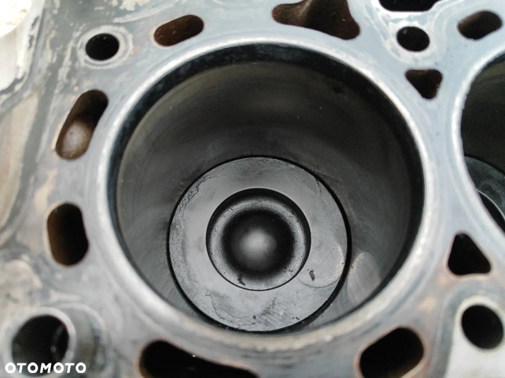 Blok silnika + wał korbowy i tłoki silnika 2.2 HDI Euro 5 130KM do Peugeot Boxer Citroen Jumper II 11-16r Ford Transit Mk7 - 10