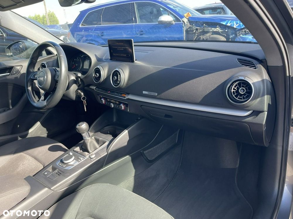 Audi A3 Sportback 30 TDI - 10
