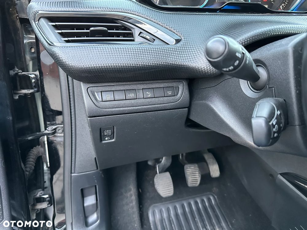 Peugeot 2008 - 18