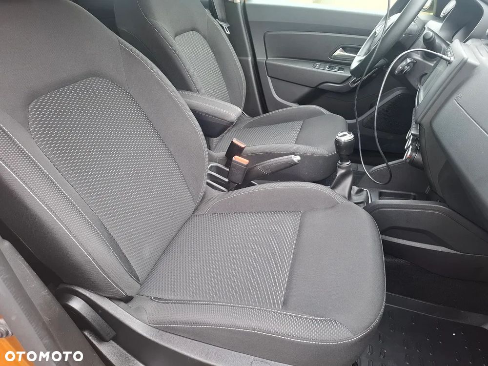 Dacia Duster 1.6 SCe Urban Explorer S&S - 24