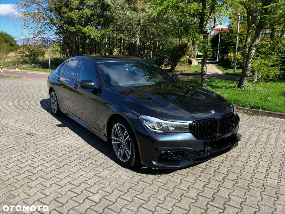 BMW Seria 7 740Li - 1