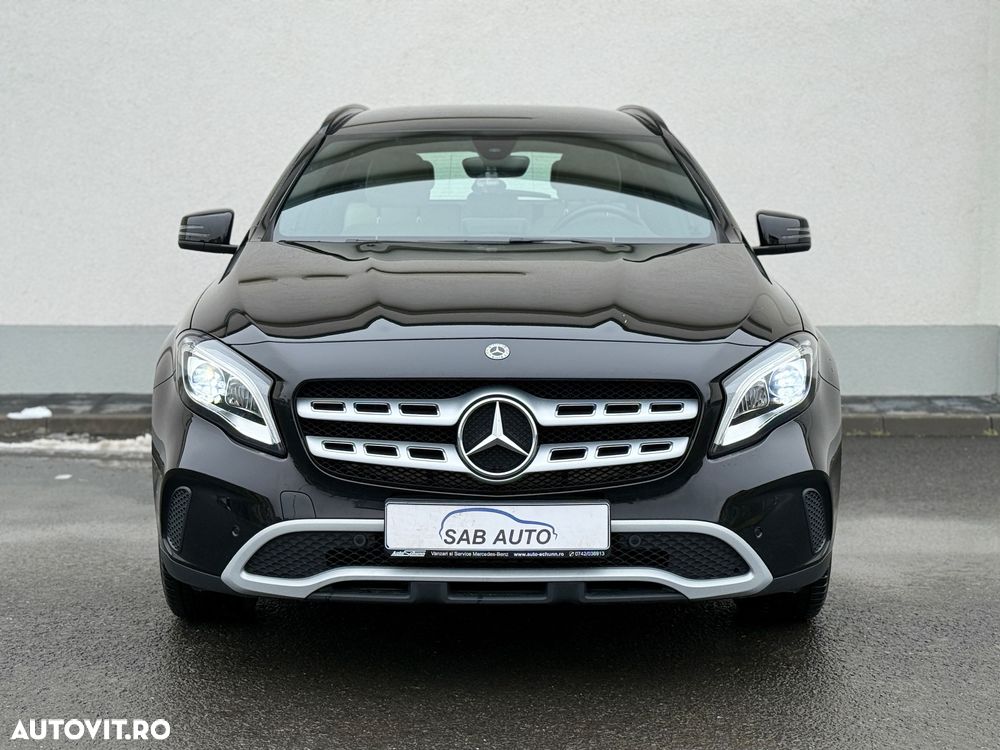 Mercedes-Benz GLA 180 7G-DCT - 4