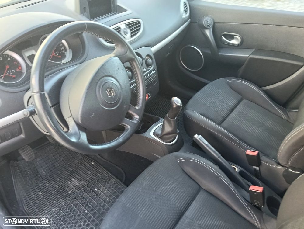 Renault Clio 1.5 dCi Privilège - 9