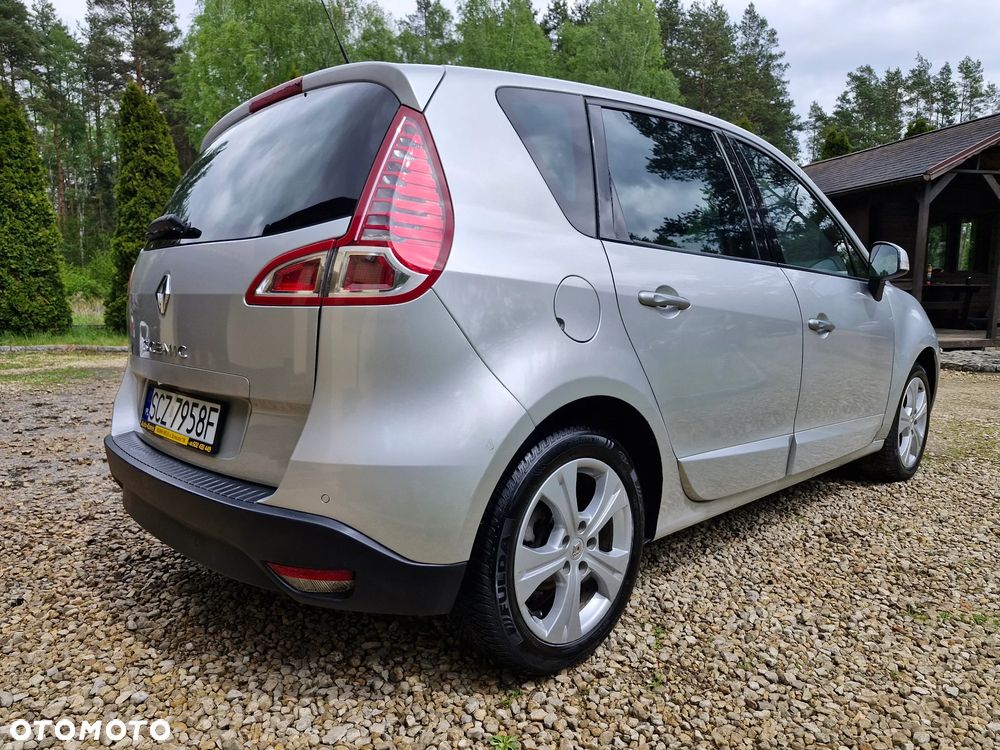 Renault Scenic 1.6 16V 110 Dynamique - 18