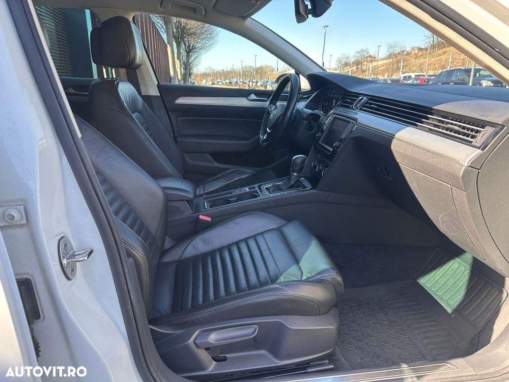 Volkswagen Passat 2.0 TDI DSG R Executive - 10