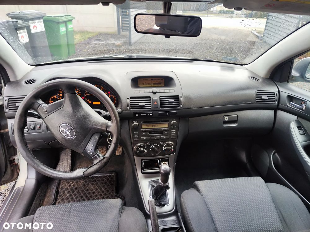 Toyota Avensis 2.0 D-4D Luna - 21