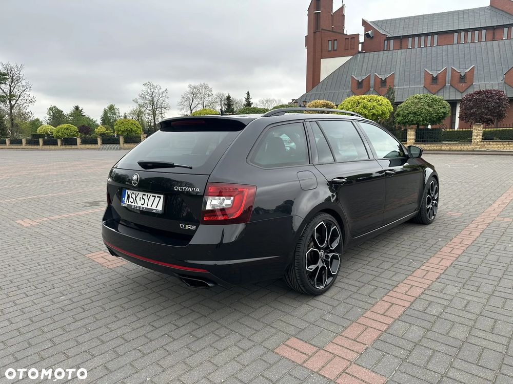 Skoda Octavia 2.0 TSI RS Challenge 245 DSG - 9