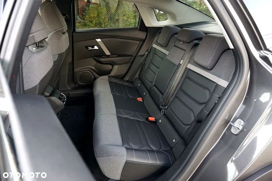 Citroën C4X 1.5 BlueHDi Shine Pack S&S EAT8 - 23