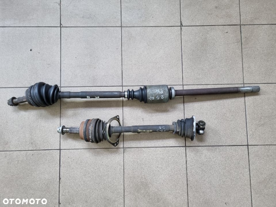 PÓŁOŚ LEWA PRAWA KRÓTKA DŁUGA MASTER MOVANO 2.5  DCI 01-06r.