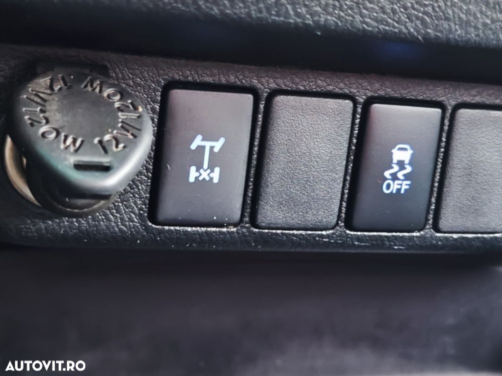 Toyota Hilux 2.4D 150CP 4x4 Double Cab 6MT Style - 20