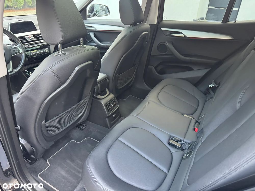 BMW X2 sDrive18d Business Edition sport - 19