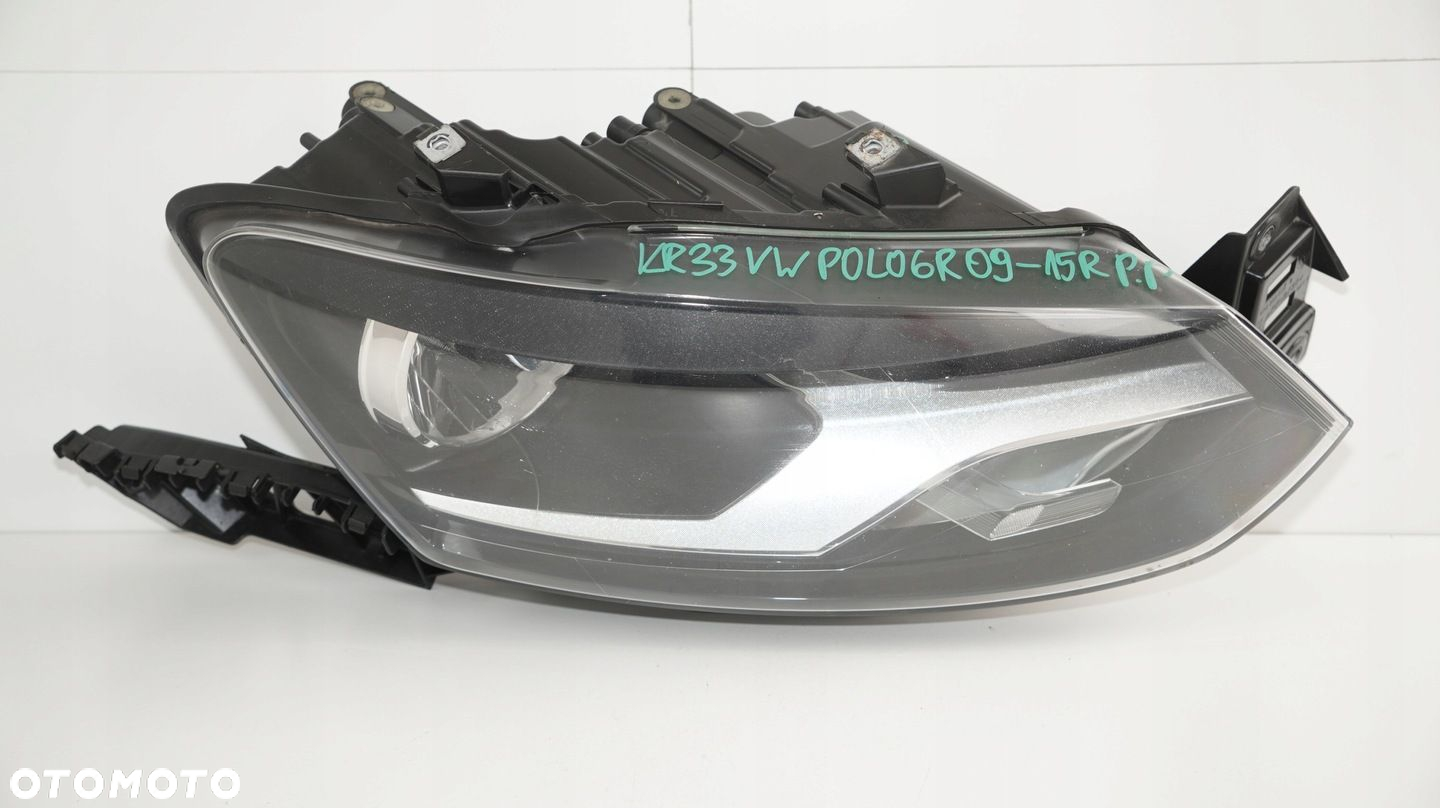 LAMPA PRAWY PRZÓD PRZEDNIA VW POLO 6R 09-15R/ - 2