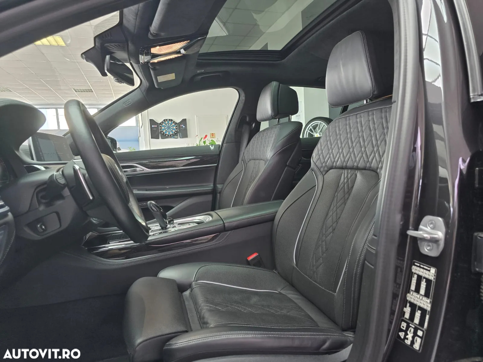 BMW Seria 7 740d xDrive MHEV - 10