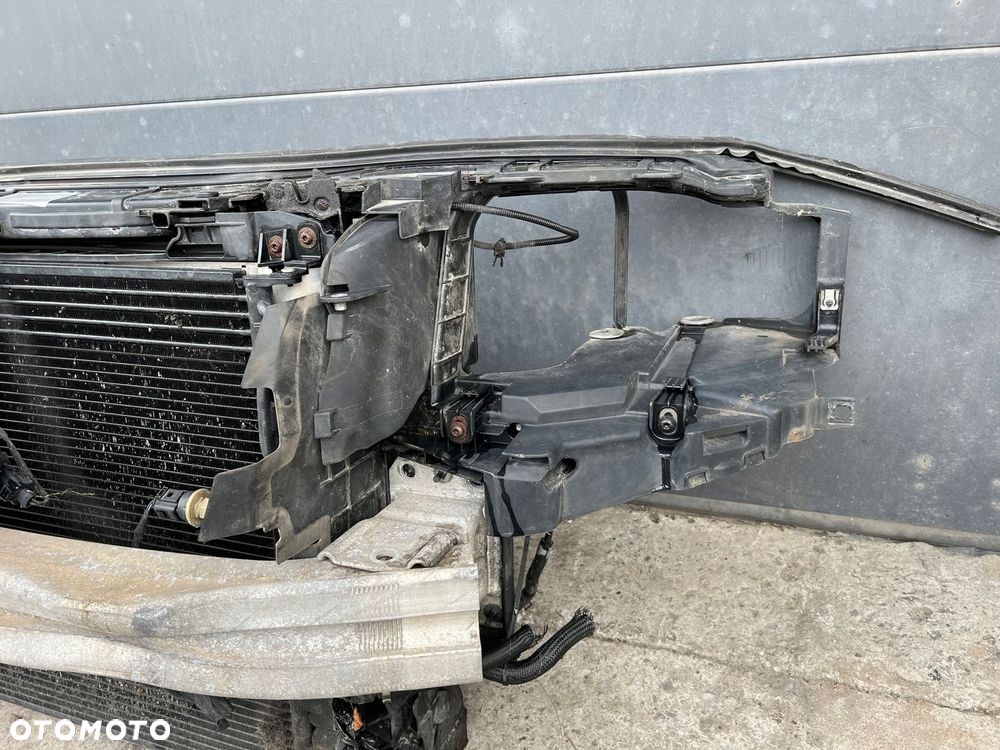 PAS PRZEDNI WZMOCNIENIE CHŁODNICE AUDI A8 D3 3.0 TDI KOMPLETNY - 2