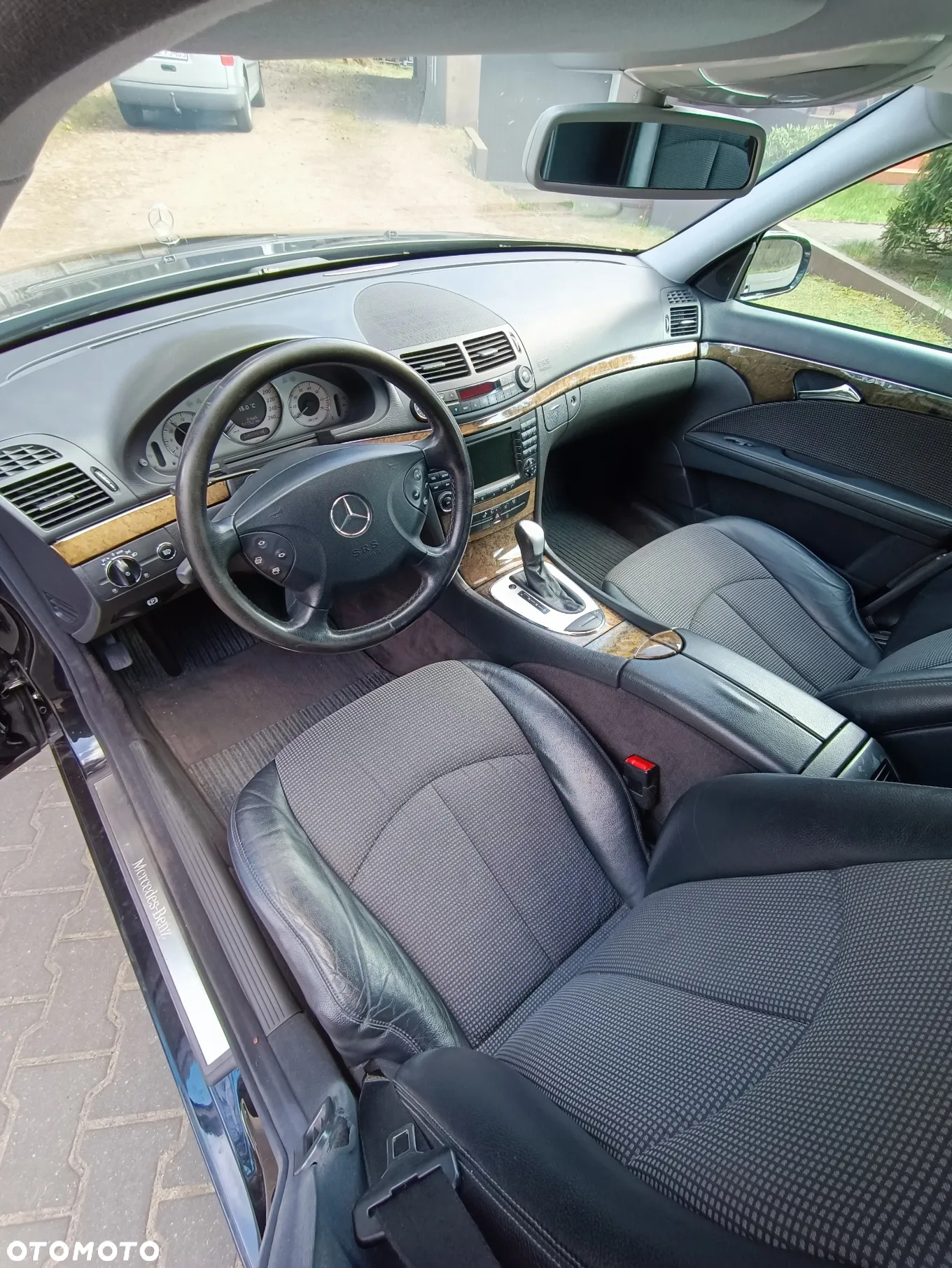 Mercedes-Benz Klasa E - 12