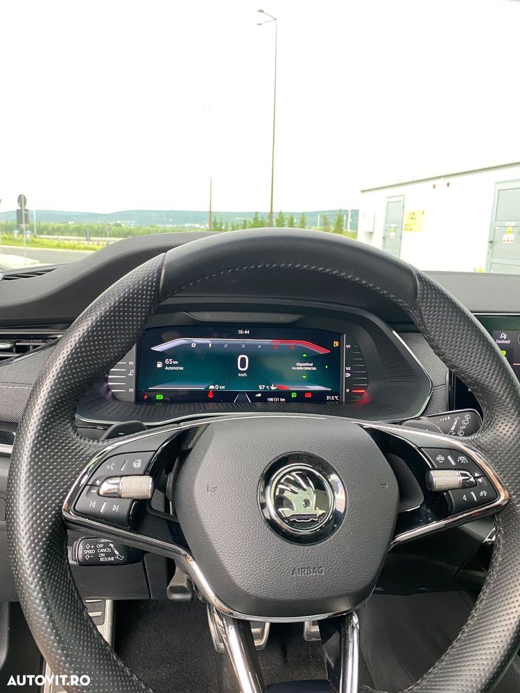 Skoda Octavia 2.0 TDI DSG Sportline - 4