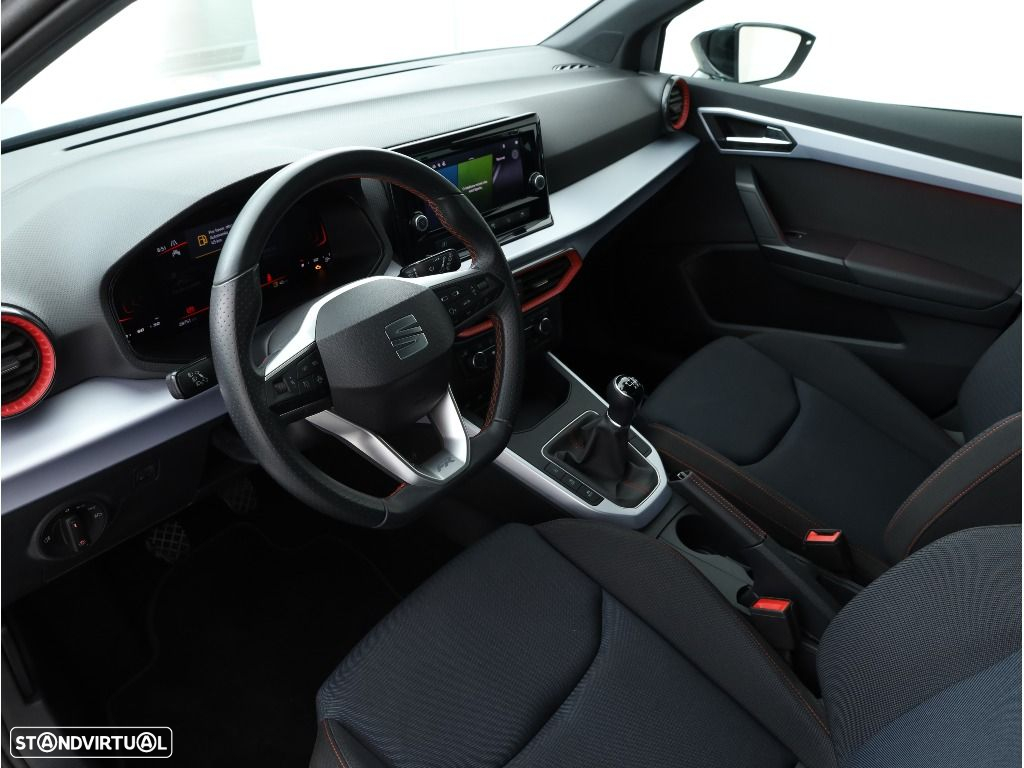 SEAT Arona 1.0 TSI FR - 25