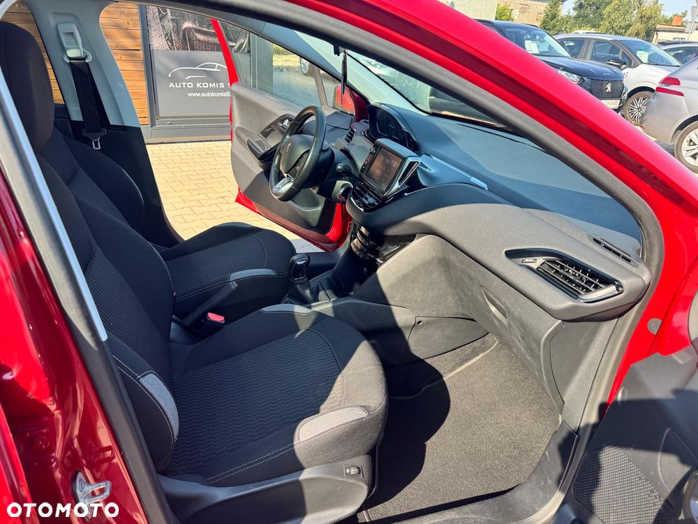Peugeot 208 1.2 PureTech Allure - 32