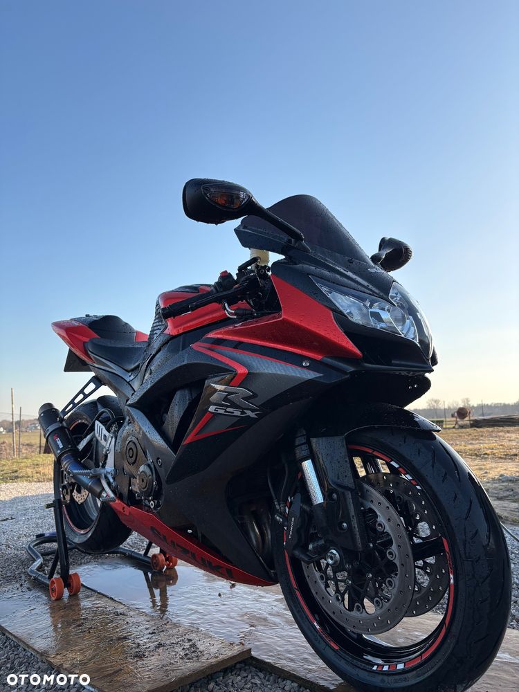 Suzuki GSX-R - 7