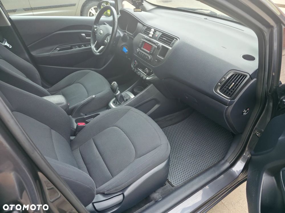 Kia Rio - 9