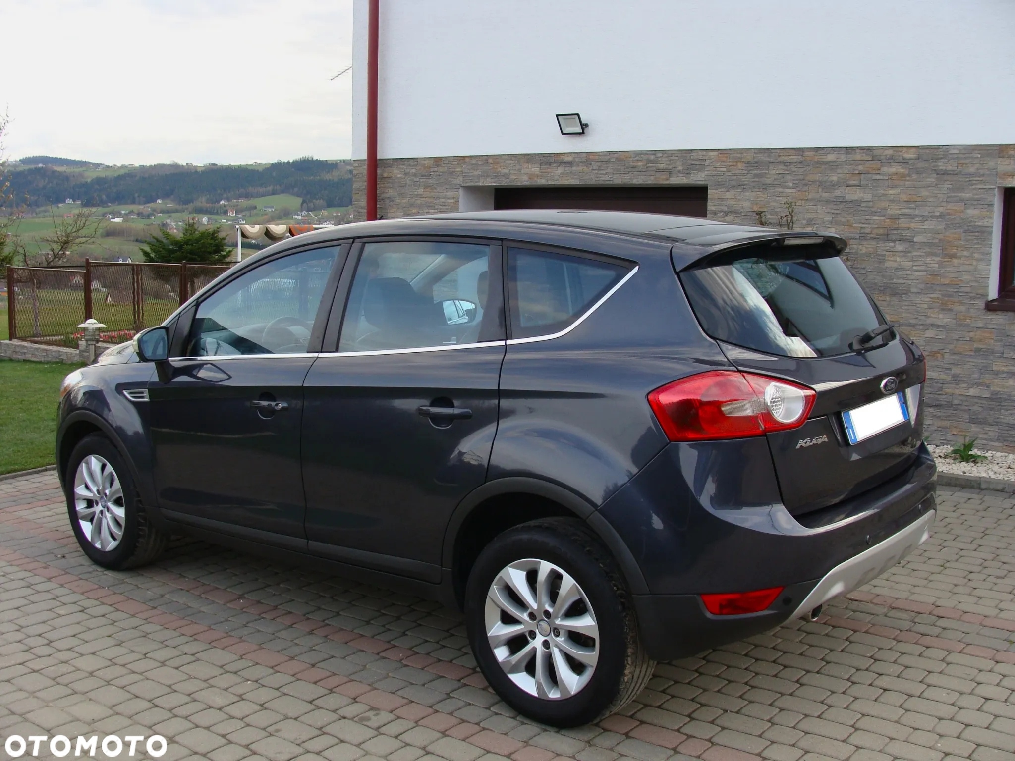 Ford Kuga 2.0 TDCi 4x4 Titanium - 4