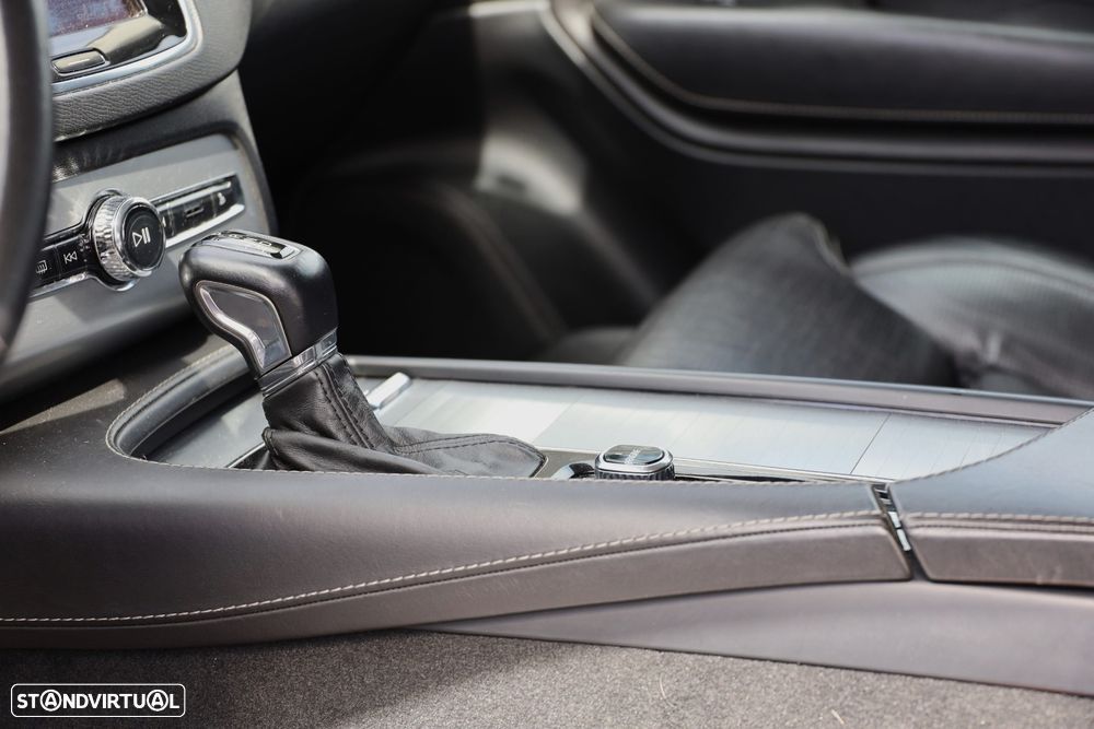 Volvo XC 90 2.0 D5 Momentum AWD - 16