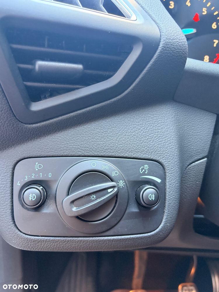 Ford Kuga - 28