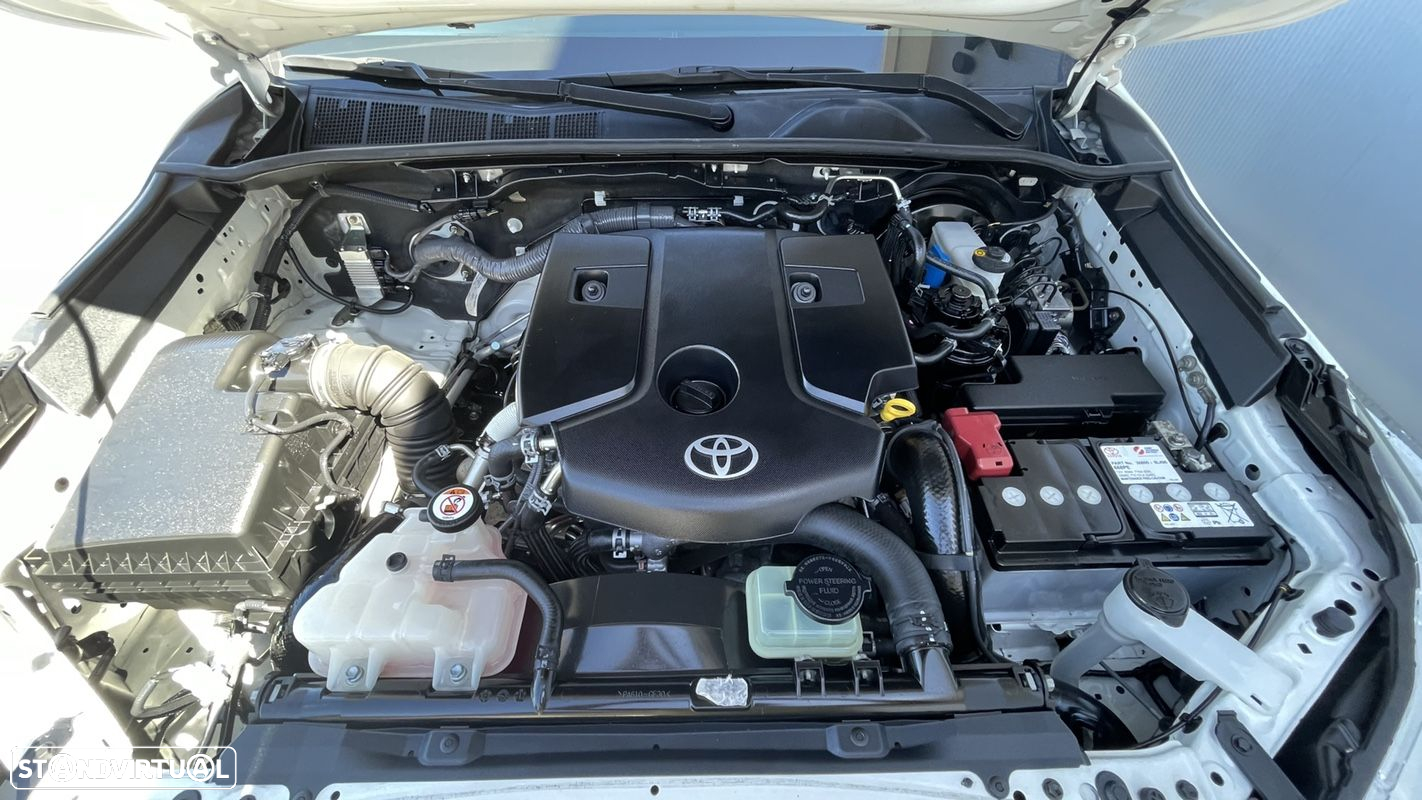 Toyota Hilux 2.4 D-4D 4X2 - 41