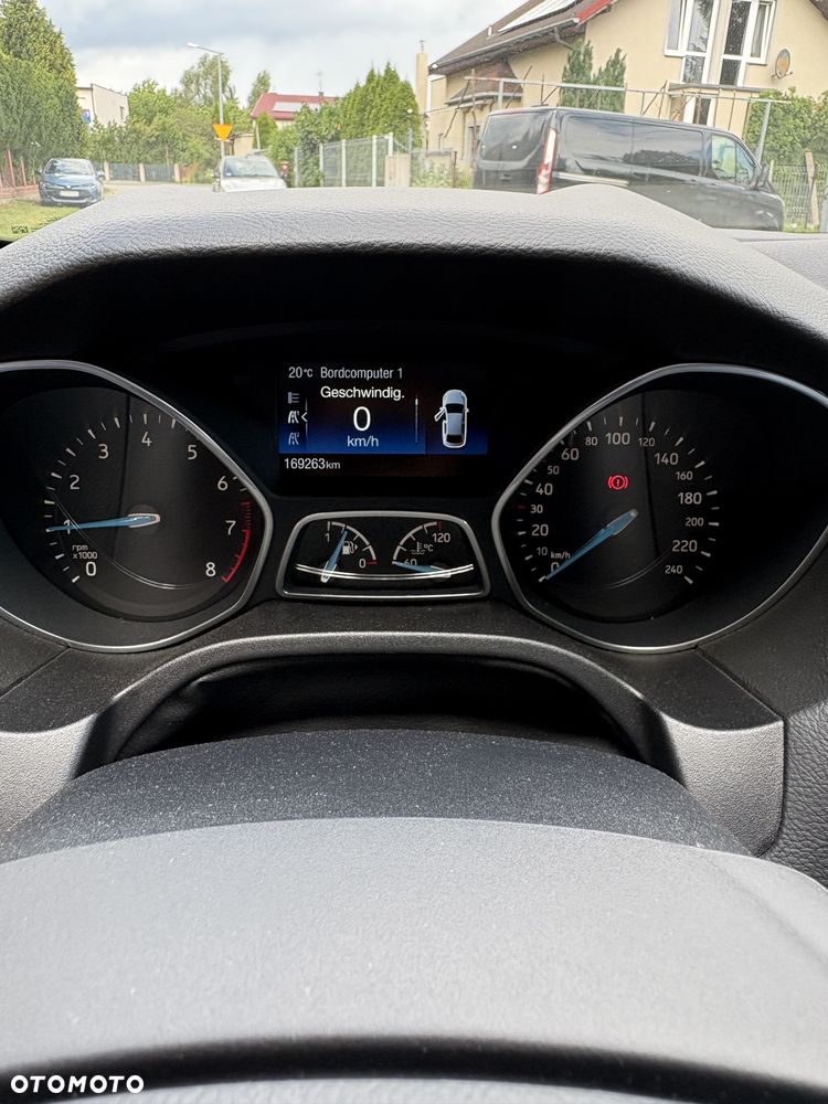 Ford Focus 1.5 EcoBoost ST-Line - 15