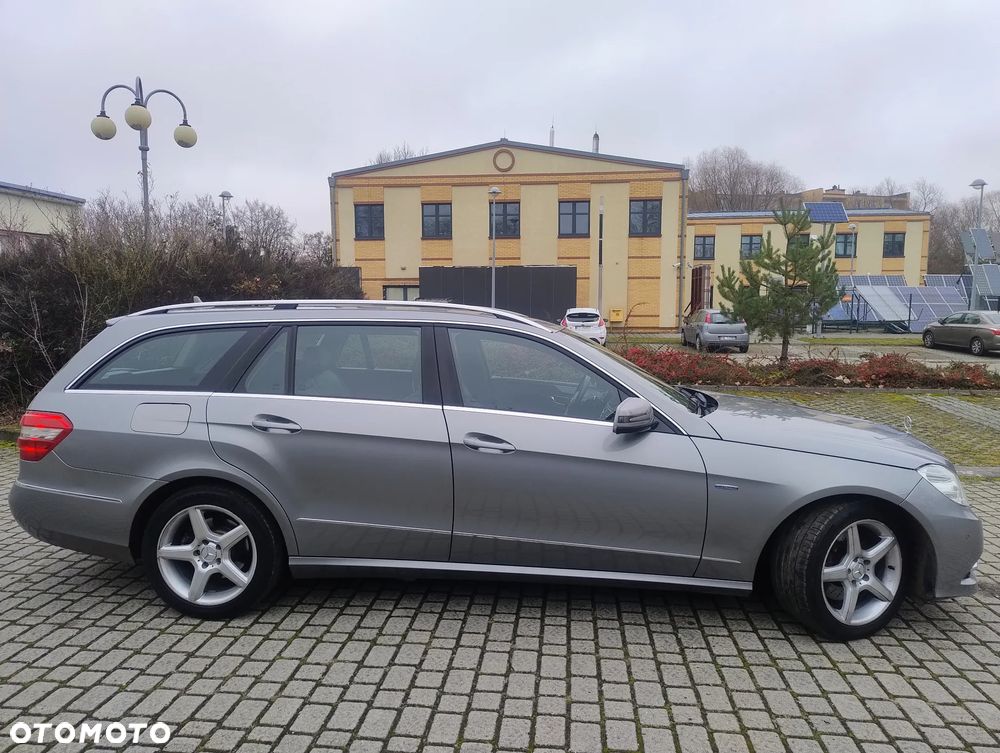 Mercedes-Benz Klasa E 350 CDI DPF BlueEFFICIENCY 7G-TRONIC Avantgarde - 2
