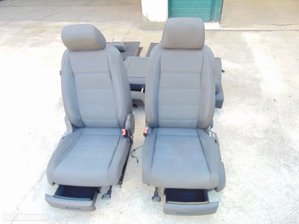 VW Touran 2005 bancos - 19