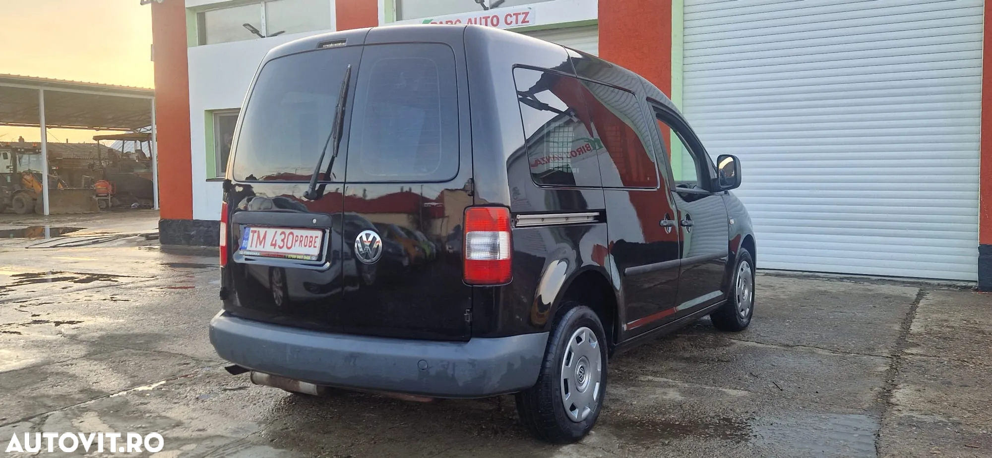 Volkswagen Caddy - 3