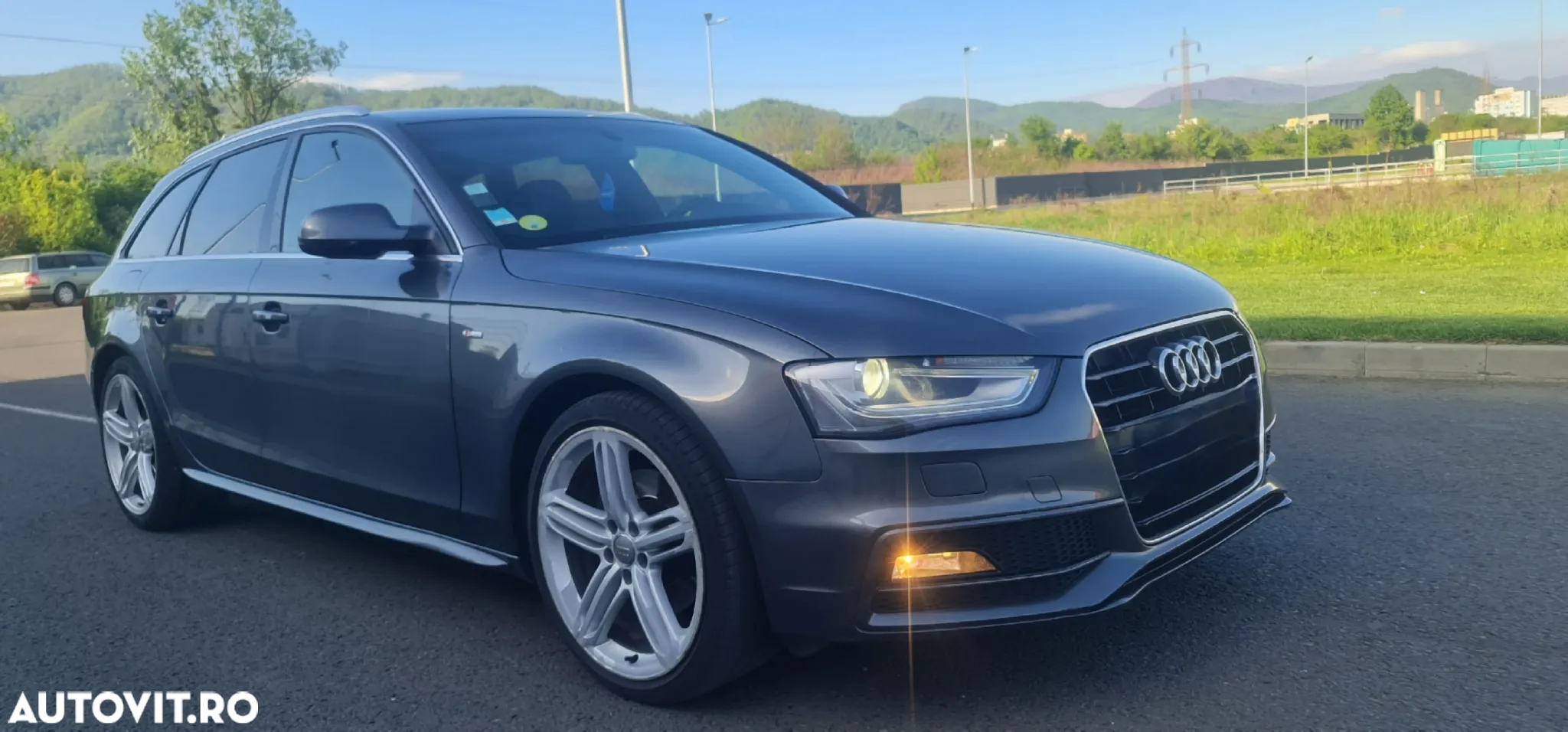 Audi A4 Avant 2.0 TDI DPF clean diesel multitronic S line Sportpaket - 10
