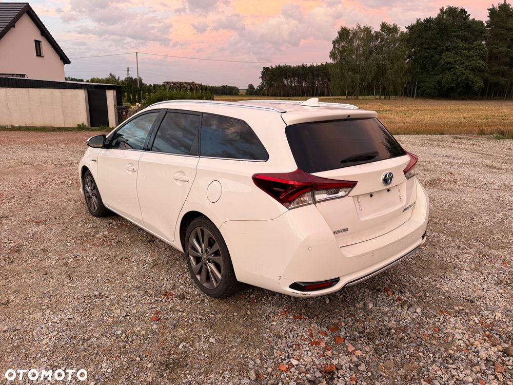 Toyota Auris - 11