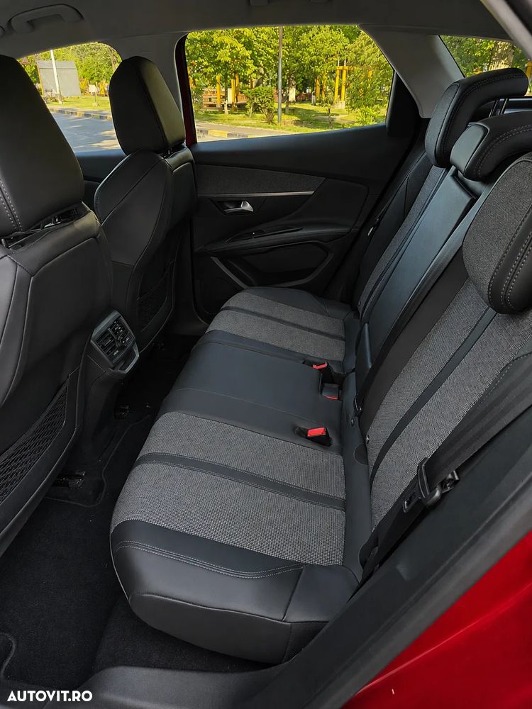 Peugeot 3008 PureTech 130 Stop & Start GPF EAT8 Allure - 24