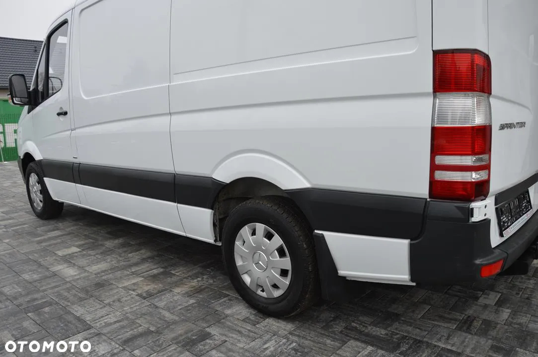 Mercedes-Benz Sprinter - 12