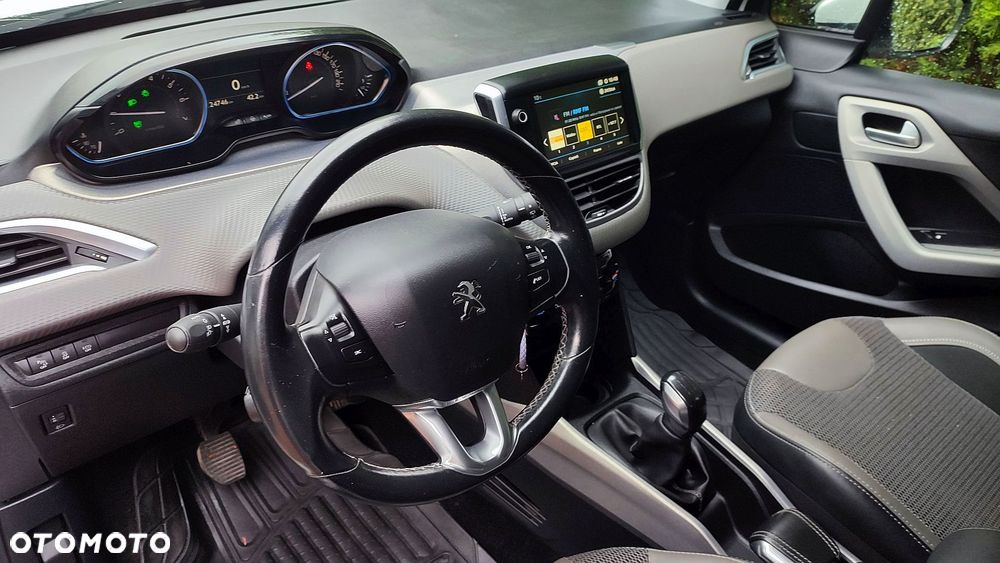 Peugeot 2008 PureTech 110 Style - 6