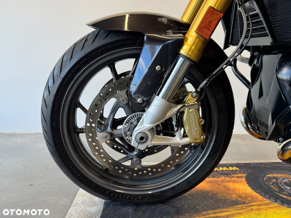 BMW R - 18