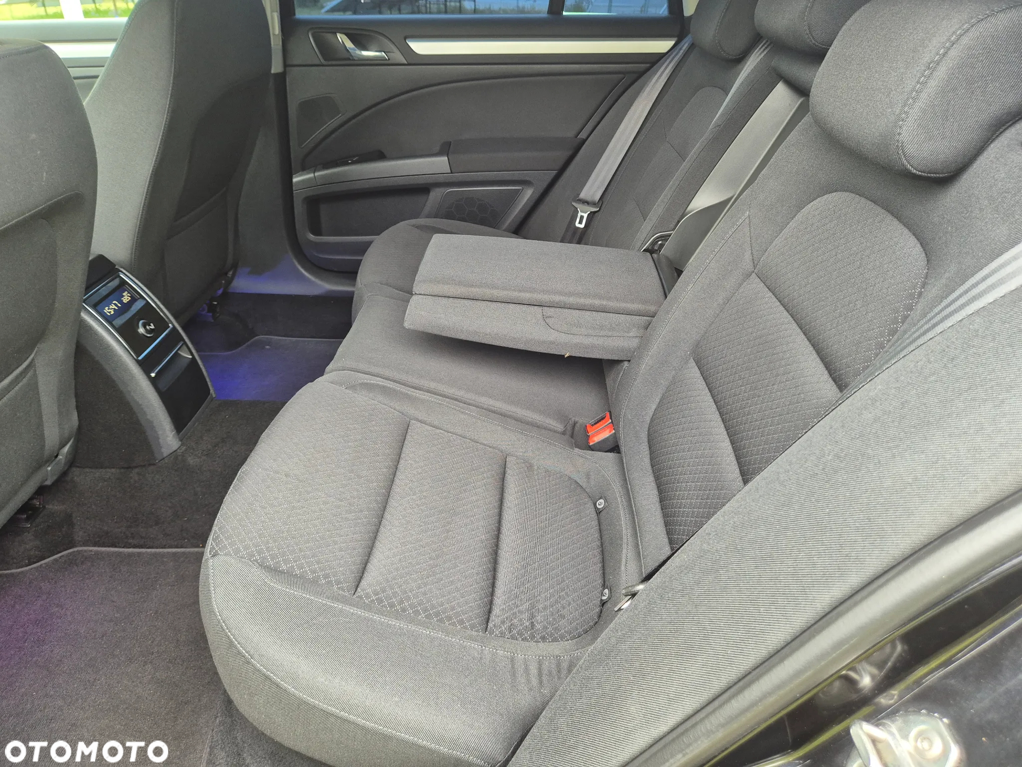 Skoda Superb 2.0 TDI DSG Exclusive - 20