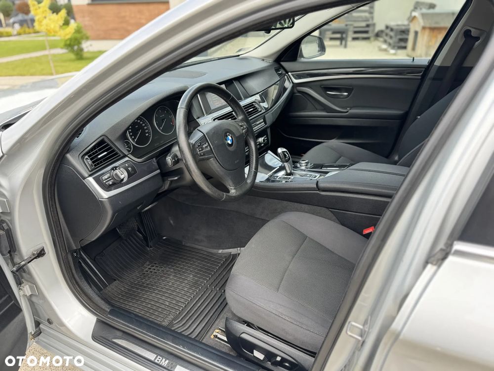 BMW Seria 5 520d - 26