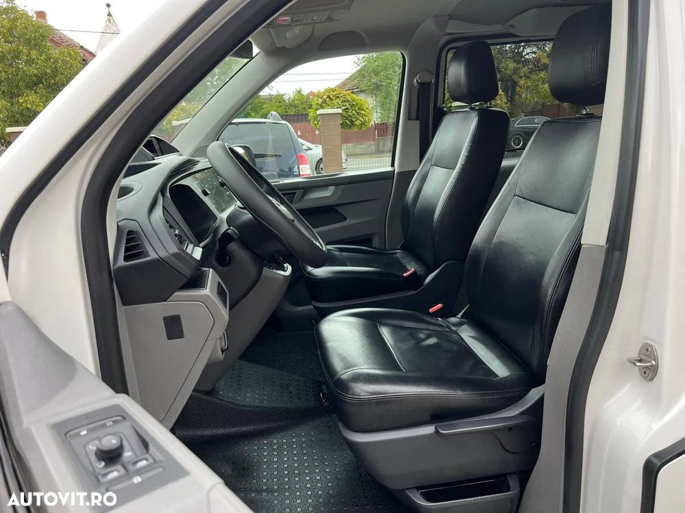 Volkswagen Caravelle - 9