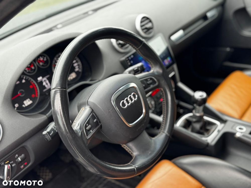 Audi A3 2.0 TDI DPF Quattro Ambiente - 8
